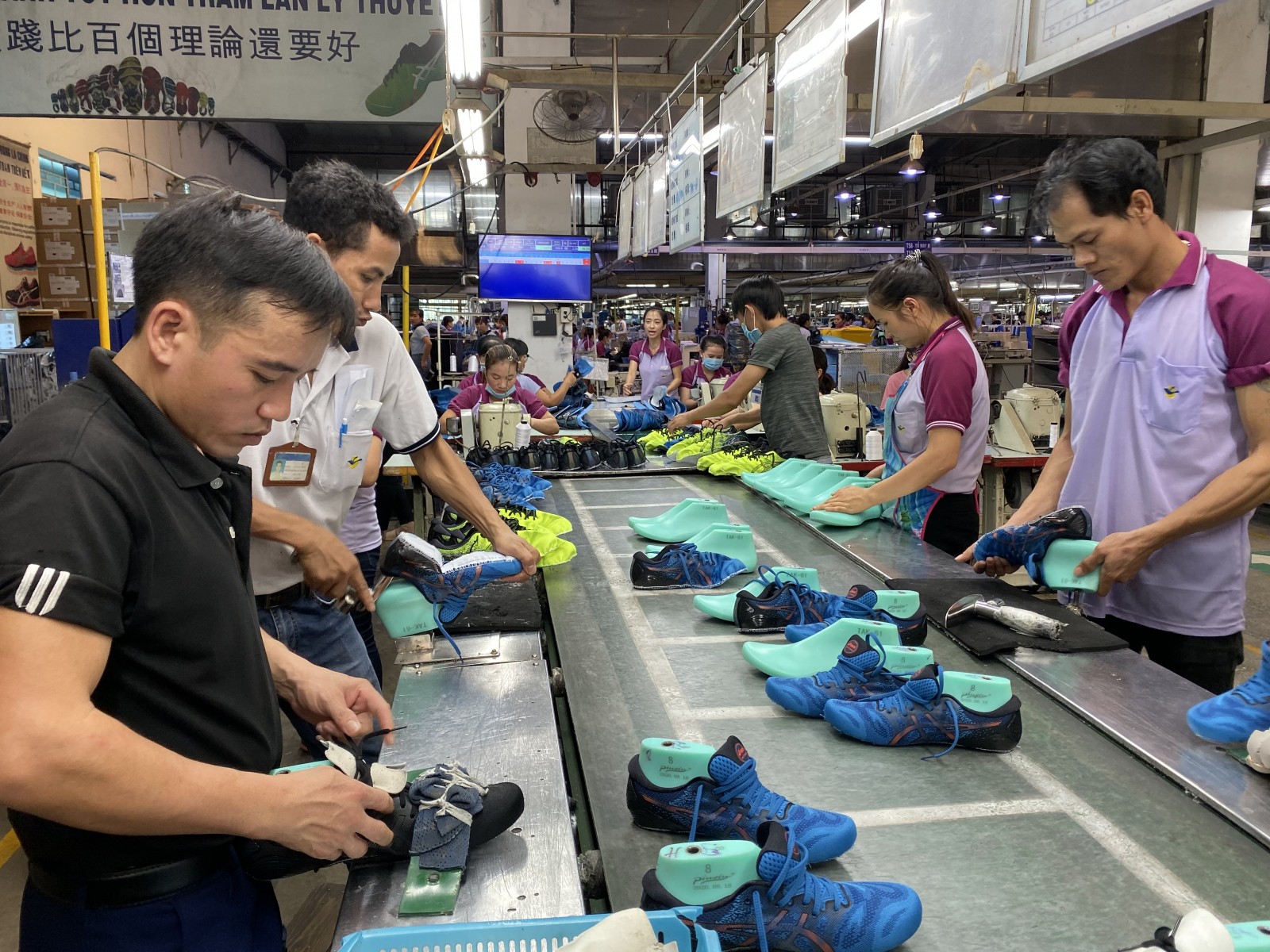 Châu Á vẫn là "công xưởng" giày dép của thế giới