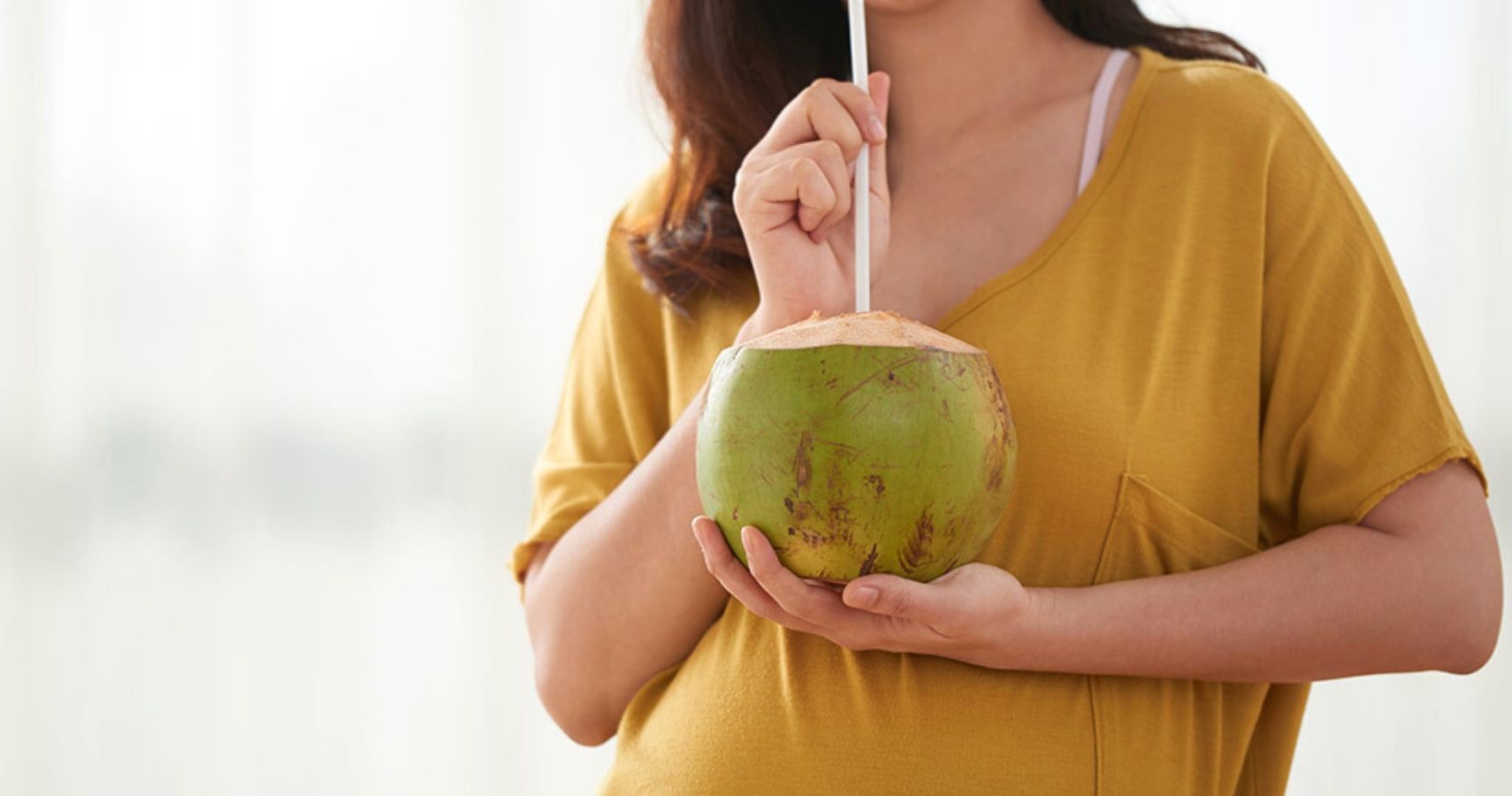 Thai phụ bị tiểu đường có thể uống nước dừa nhưng cần theo nguyên tắc và khẩu phần