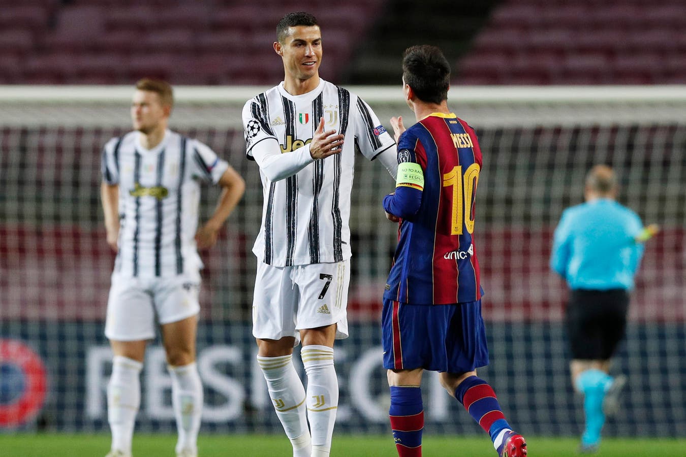Từng là đối thủ trên sân, liệu Messi và Ronaldo sẽ là chung một màu áo trong tương lai?