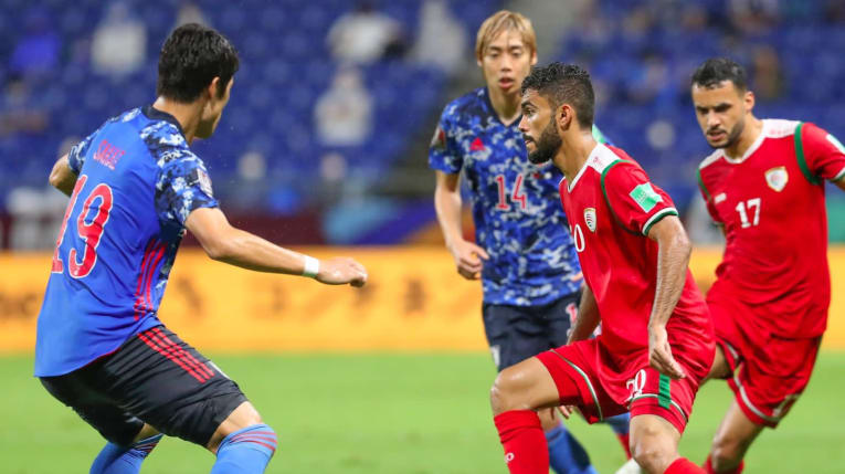 Oman tạo ra địa chấn trước Nhật Bản ở lượt trận đầu tiên