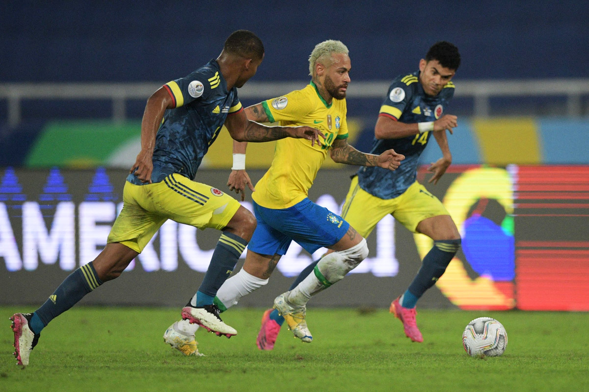 Brazil đã chiến thắng ngoạn mục trước Colombia, ghi trọn 3 điểm