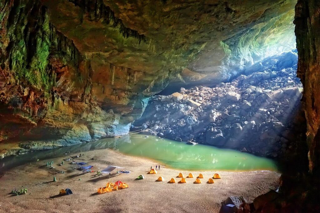 Tìm hiểu điều thú vị về hang động Sơn Đoòng ở Quảng Bình